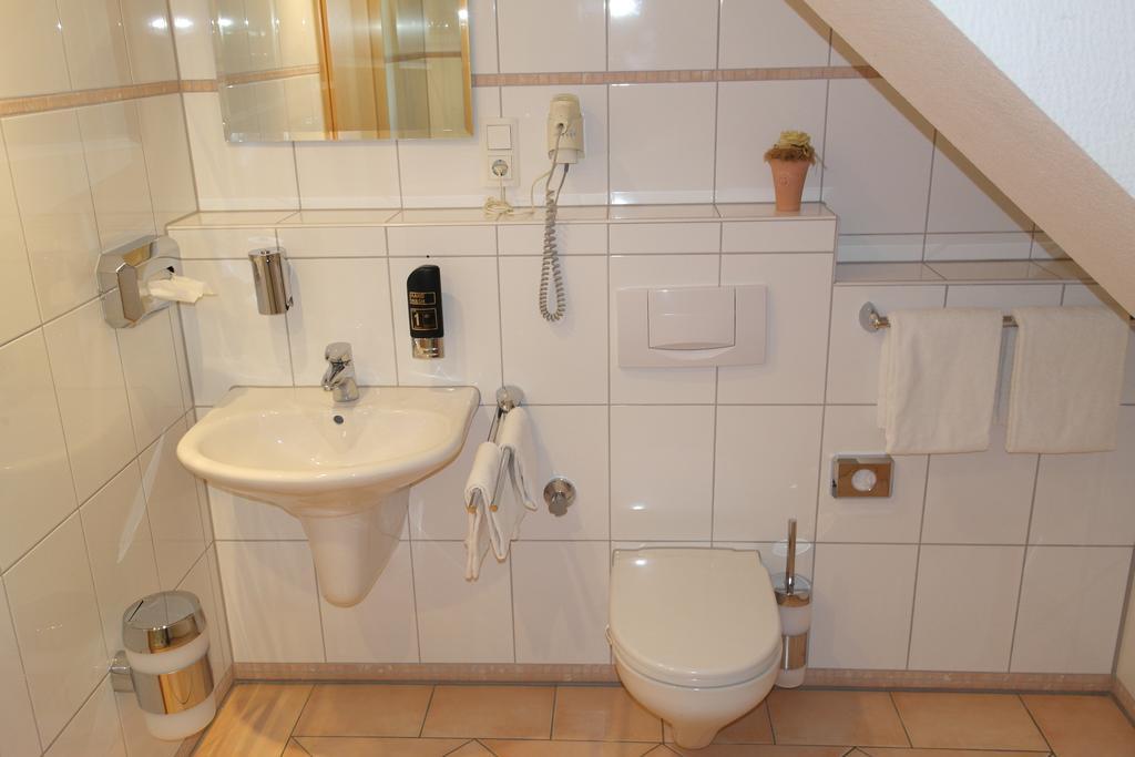Hotel Jahnhaus Ланґенфельд Номер фото